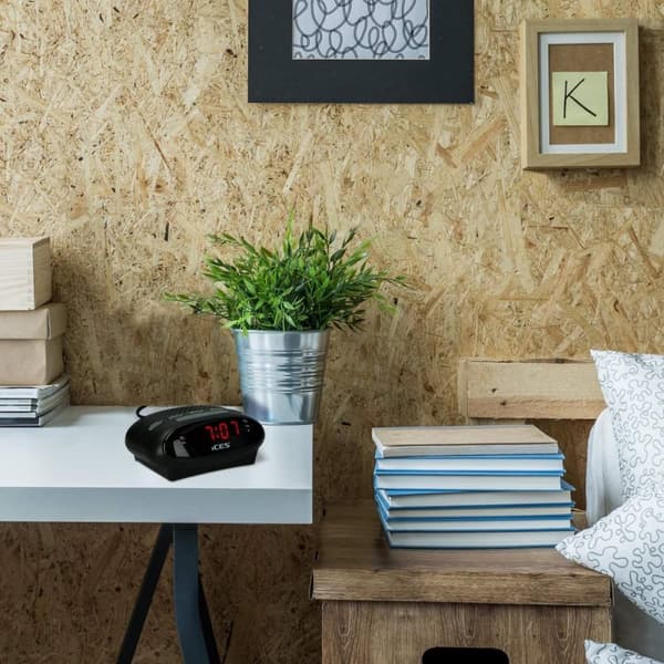 Ices ICR-210 Black - Clock Radio - Radio - Sleeptimer - FM Tuner