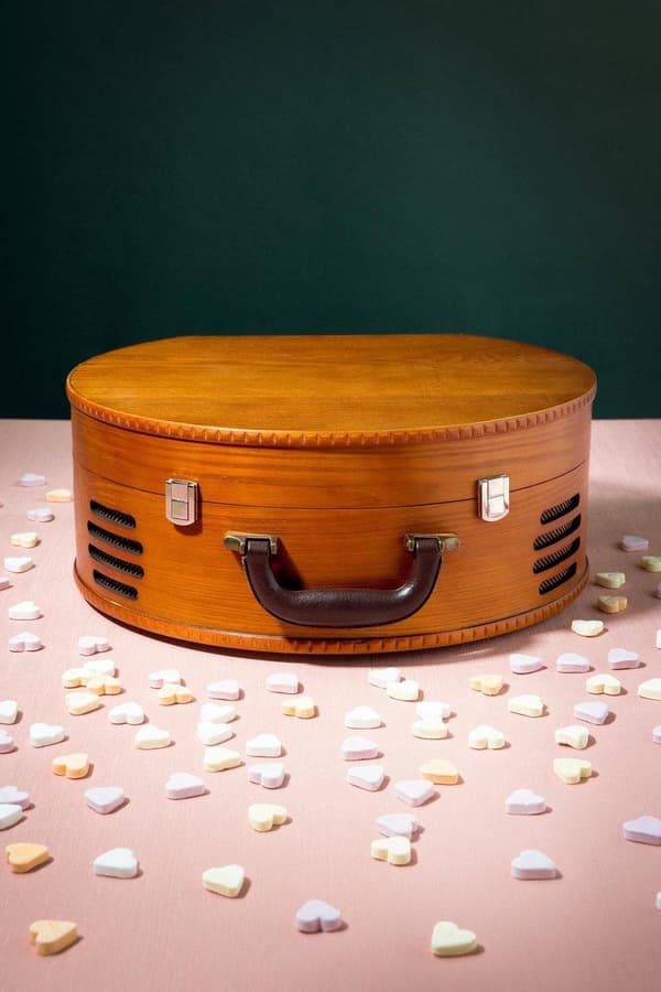 Classic Phono TT-34 - Skivspelare med 2 inbyggda högtalare - Brun