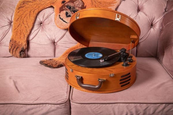 Classic Phono TT-34 - Skivspelare med 2 inbyggda högtalare - Brun