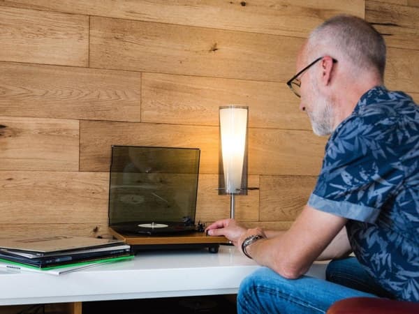 Lenco LS-10WD - Pladeafspiller med indbyggede højtalere - Træ
