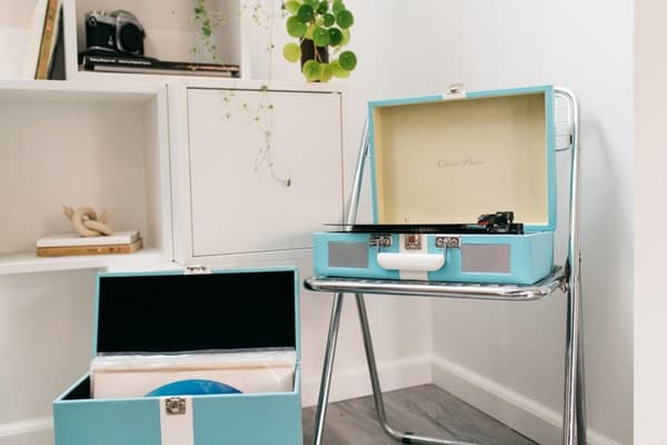 Classic Phono TT-110 - Pladespiller med Bluetooth og højtalere - Blå