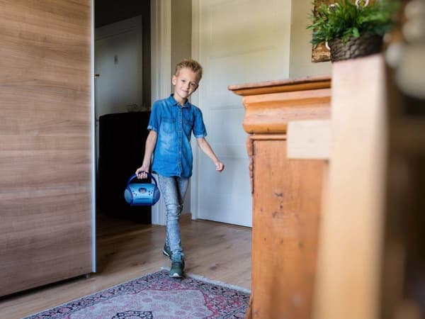 Lenco SCD-24 Kids - Radio CD-afspiller med AUX-udgang og klistermærkesæt - Blå