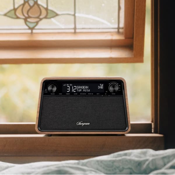Sangean WR-201D pöytäradio, Bluetooth, vintage pähkinäpuu