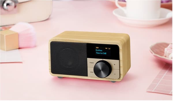 DDR-7 Natural Wood DAB+/FM-RDS/AUX-in/Bt Wooden Radio
