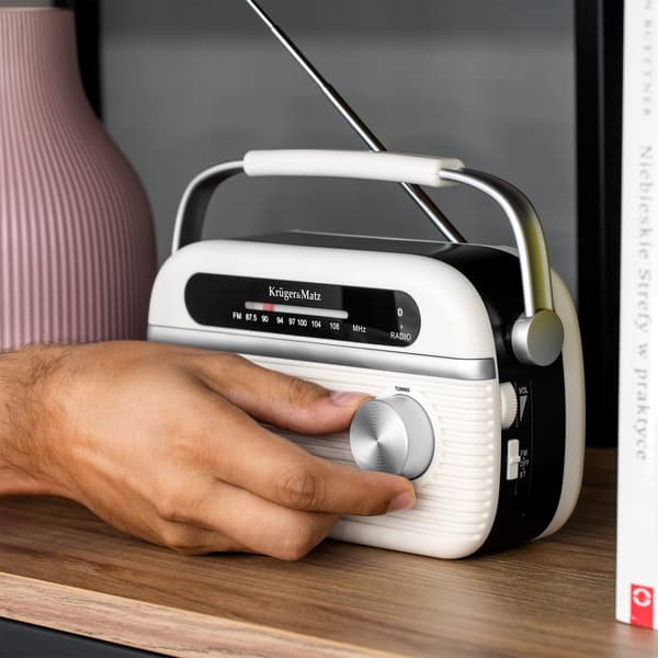 Bærbar analog radio Kruger&Matz model KM0826