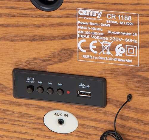 CR1188 Retro Radio