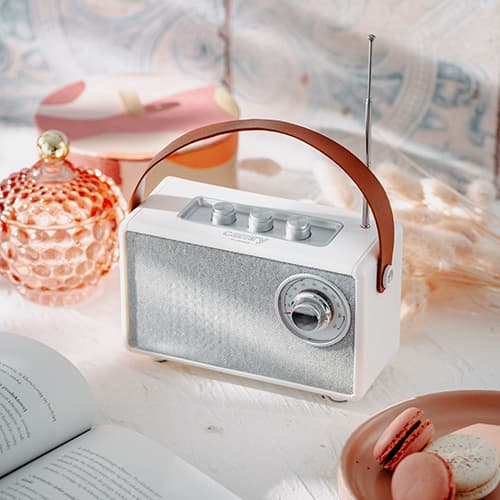 CR 1902 Vit FM-radio med Bluetooth - USB-c