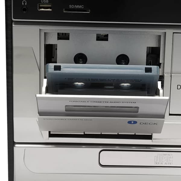 Denver Stereoanlegg med platespiller, kassettspiller, CD-spiller og radio MRD-166