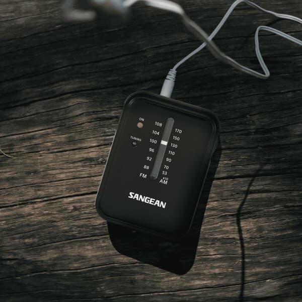 Transistoriradio Sangean Musta AM/FM
