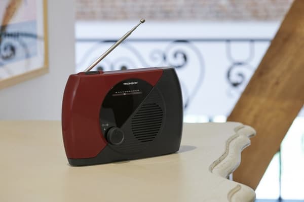 Thomson RT353 - kannettava FM-radio