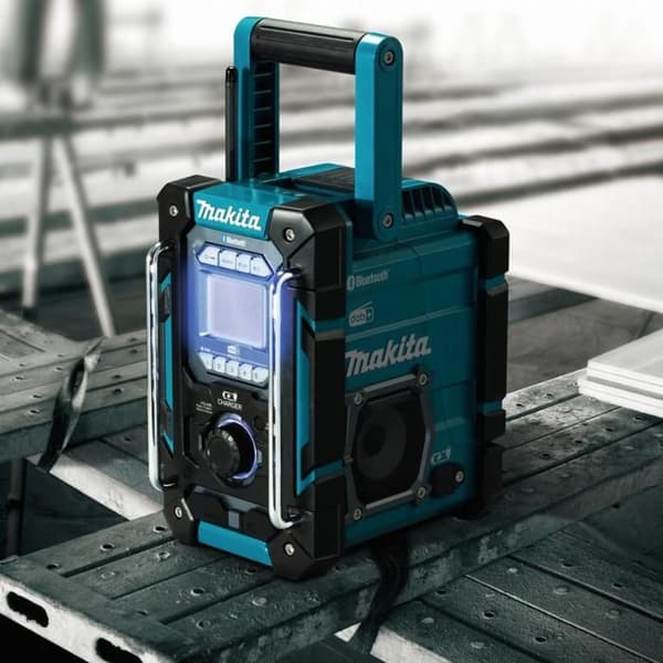 Byggradio - Makita - DMR301 - Laddare 10.8V/14.4V/18V - Svart - 7618g
