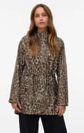 Miniatyrbild 1 av 4: Vero Moda - vmMalou Coated Printed Jacket