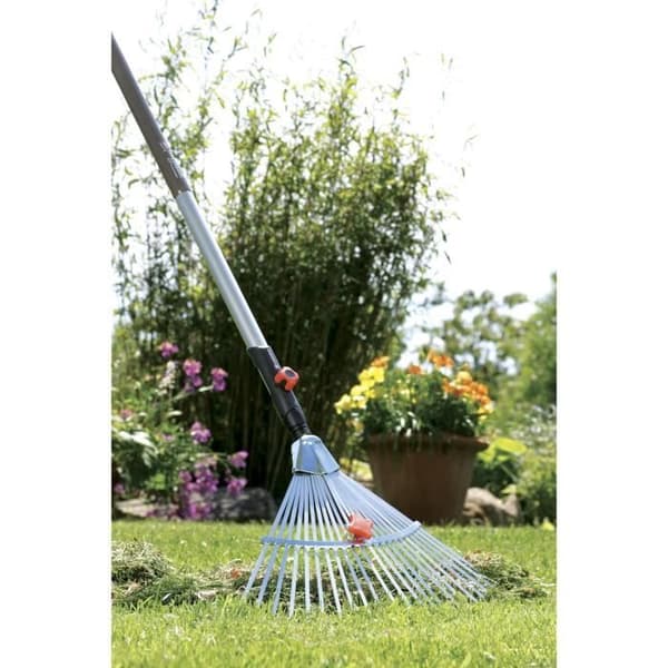 Combisystem® justerbar gräskvast - GARDENA - 30-50cm - 22 tänder - 25 års garanti