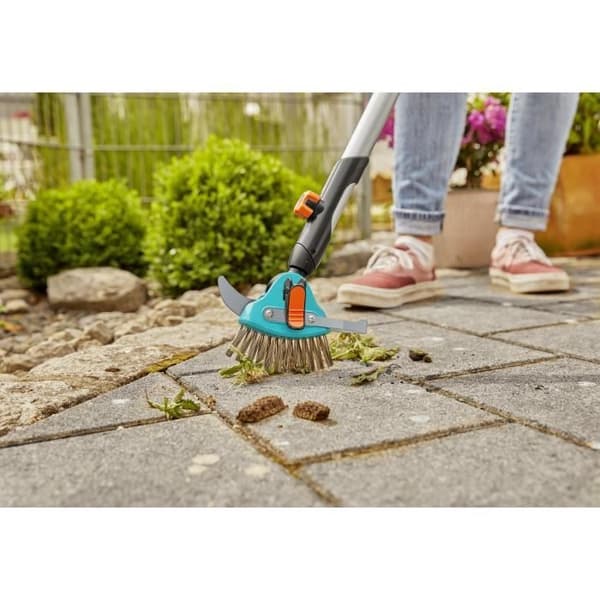 GARDENA 3-i-1 combisystem® ogräsmaskin för stigar och terrasser – Rostfritt stålblad – Solid blad – Metallborste – 25 års garanti (3608-20)