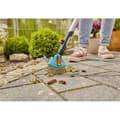 Miniatyrbild 4 av 5: GARDENA 3-i-1 combisystem® ogräsmaskin för stigar och terrasser – Rostfritt stålblad – Solid blad – Metallborste – 25 års garanti (3608-20)