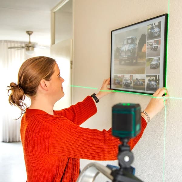 VONROC Laser 4V -  Krydslaser - Grøn - Selvnivellerende - 18 meter rækkevidde | Inkl. USB-C oplader