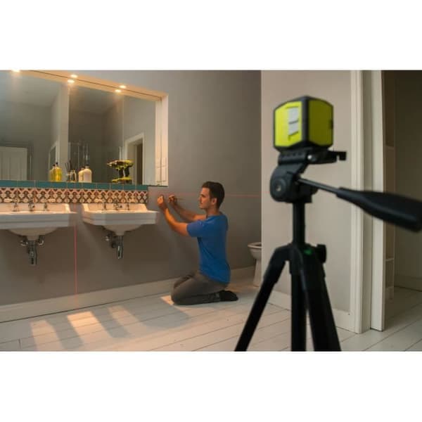 RYOBI - Röda kors laser - räckvidd 10 m - precision +/- 0,5 mm - Levereras med en fästklämma och 2 batterier - RBCLLR1