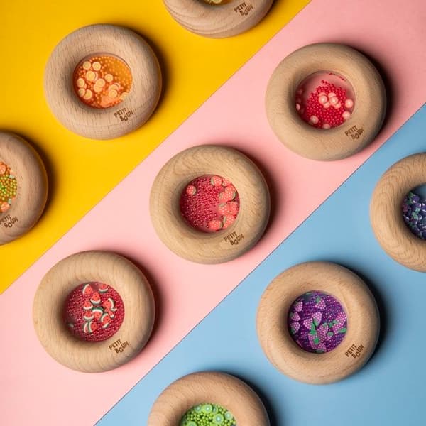 Petit Boum - Sensorisk donut Jordgubbar - COOL KIDS PROJECT