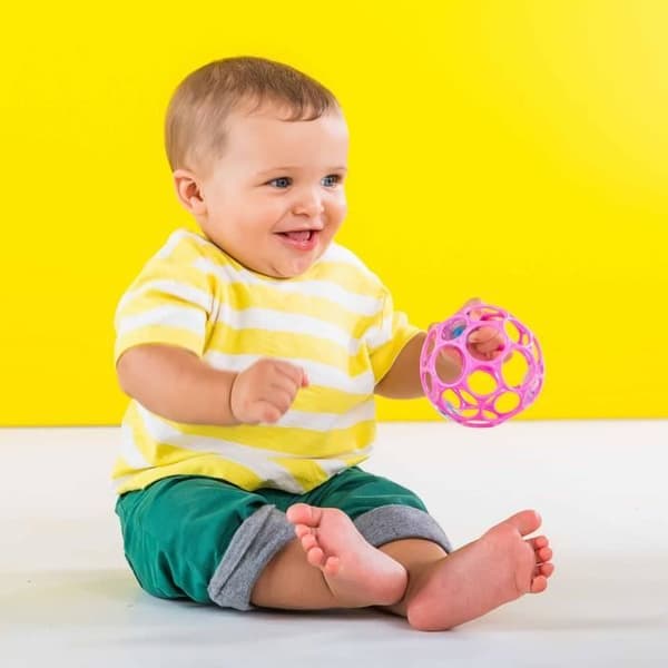 BRIGHT STARS Oball Easy-Grip Rangle BPA-fri babylegetøj i pink, til nyfødte +