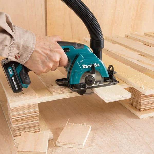 MAKITA HS301DZ (endast kaross i kartong)
