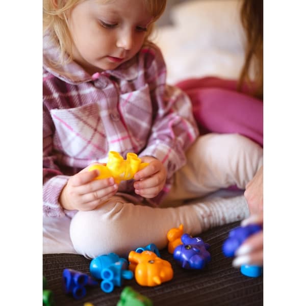- WOOPIE Montessori Figuriner Pedgaogisk Set Enhörningar för Montering "Matcha Bokstäverna" 13 st.