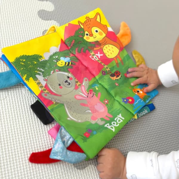 WOOPIE BABY Bog med Haler – Stof Skovdyr