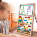 Miniatyrbild 4 av 4: Mitt första färdighetsstaffi - Montessorispel - MONTESSORI - Dubbelsidig tavla, magnetiska bokstäver och siffror