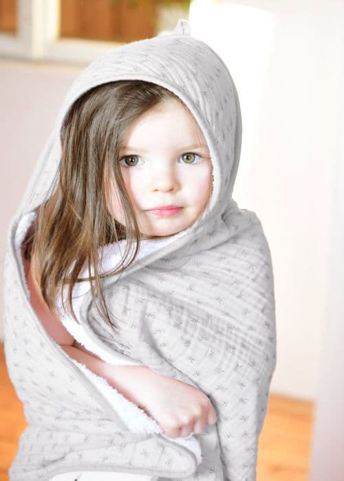 Lil Planet Organic Baby Bath Cape - ROBA - 80x80 cm - Bomull och Muslin - Silvergrå