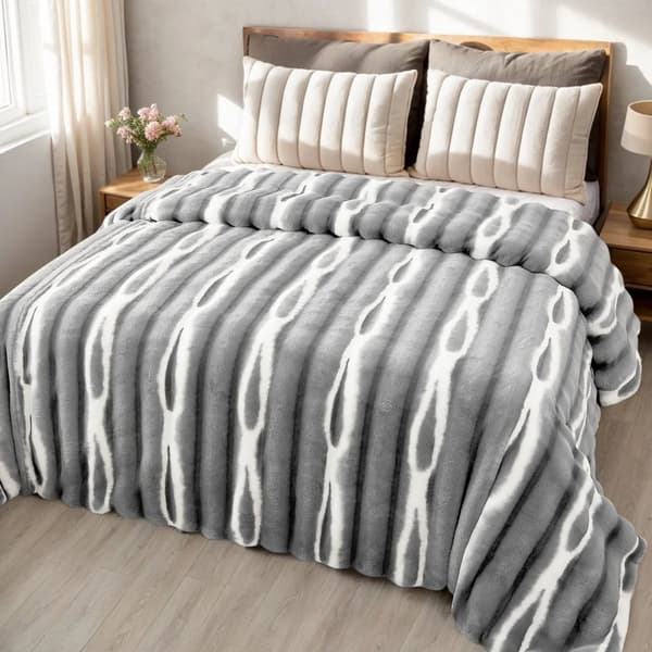Faux Fur Filt, 100% Polyester, Modern Stil, Randigt Mönster,180x230cm, Gradient ljusgrå