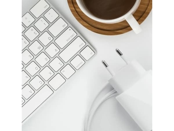 ForCell Universal-laturi USB-tyypin C-liittimellä - 3A 25W PD- ja QC 4.0-lataustoiminnolla