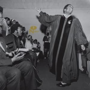 Pastor T.L. Barrett And The Youth F - I Shall Wear A Crown (Blessed White (LP)