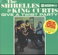 Miniatyrbillede 1 af 2: Shirelles - Shirelles And King Curtis Give A Tw (LP)