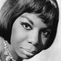 Pikkukuva 1 / 2: Simone Nina - The Best Of Nina Simone (Coloured) (LP)