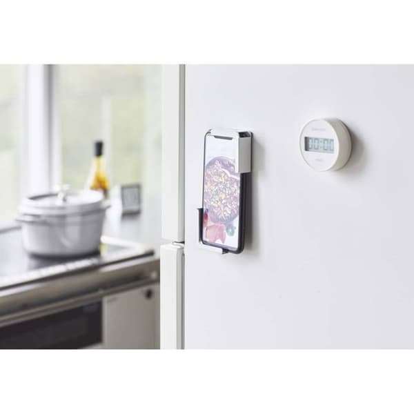 Stöd för smartphone och surfplatta för Tower-kylskåp