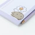 Miniatyrbild 4 av 6: Pusheen - Anteckningsblock med kylskåpsmagnet + penna från Moments-kollektionen