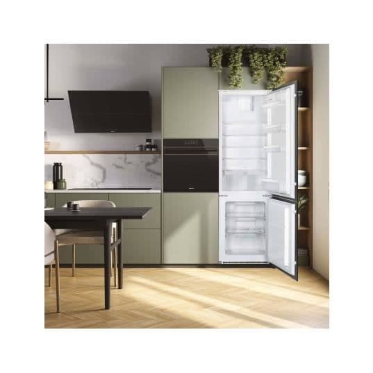 SMEG Inbyggd kyl och frys C41721E, 269 liter, Blandad kyl, nisch 178 cm