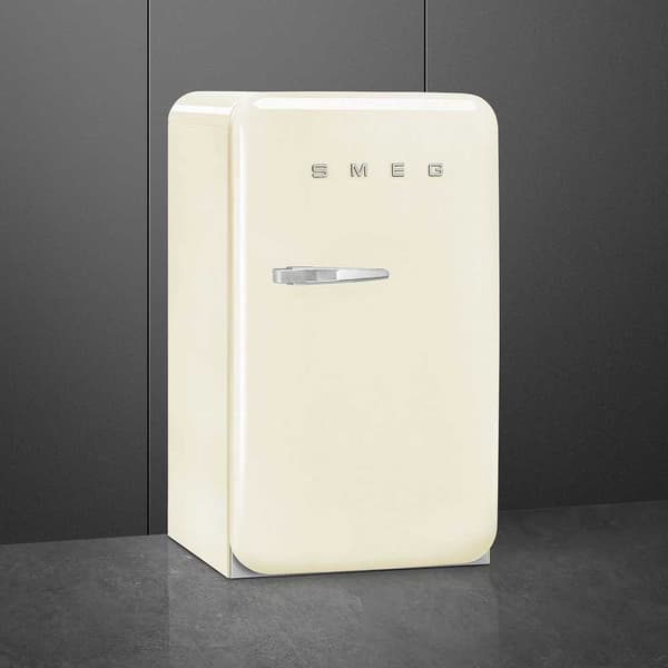 Smeg 50s Style Fab10r Kylskåp Med En Dörr  122L / EU Plug
