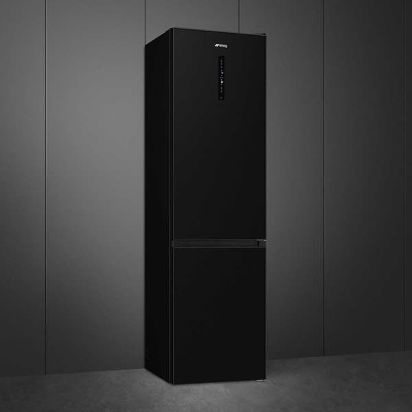 Smeg Rc21kdnmc Køleskab Med Fryser  361 Liters / EU Plug