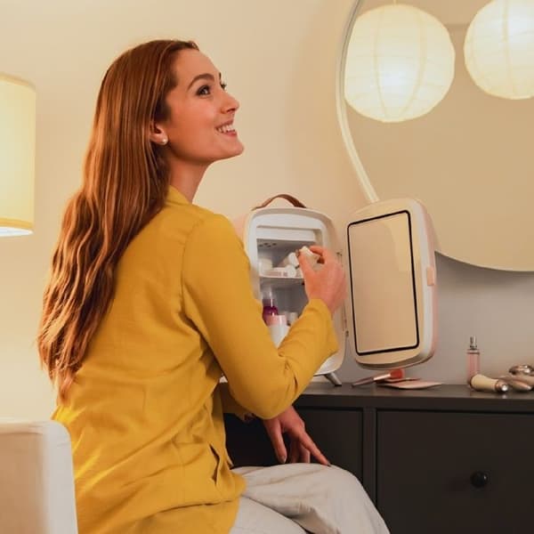 Cecotec Mini-kylskåp för kosmetik CoolingBeauty 6000 Spegel Rosa