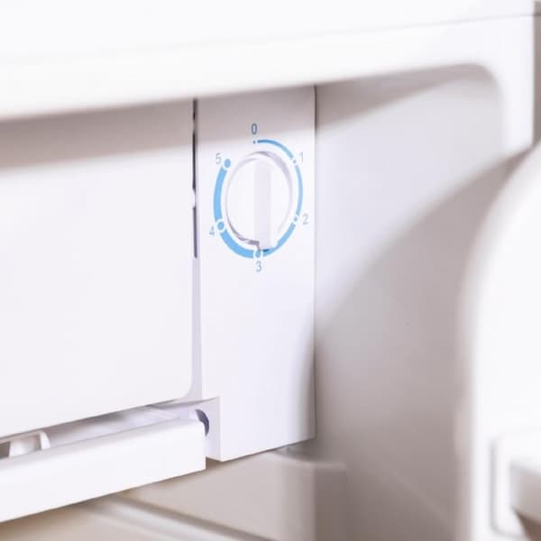 Minikylskåp - CECOTEC - Bolero CoolMarket TT 90 - Kapacitet 90 L - Klass E - Vändbar dörr