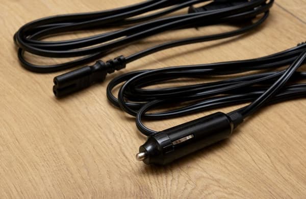 ELDOM FROZZY -matkajääkaappi 26 l, jäähdytys- ja lämmitystoiminto, 12V/240V