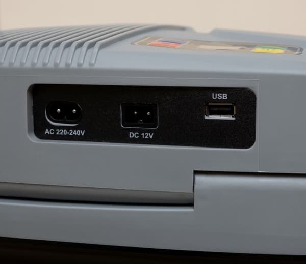 ELDOM FROZZY -matkajääkaappi 26 l, jäähdytys- ja lämmitystoiminto, 12V/240V