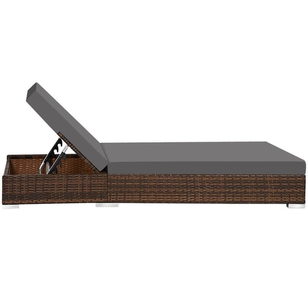 Sæt med liggestole + bord i polyrattan/aluminium - brun