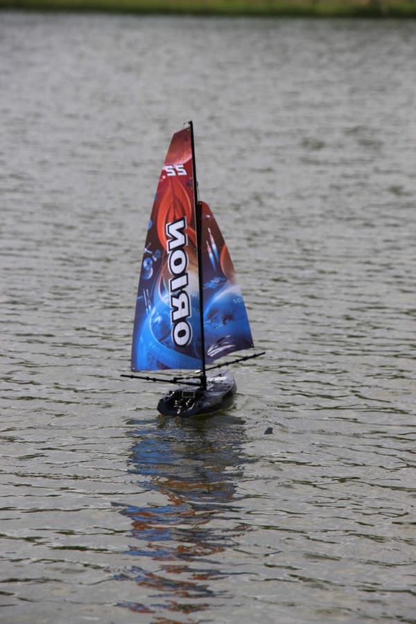 Orion V2 2.4G RTR Radiostyrd segelbåt