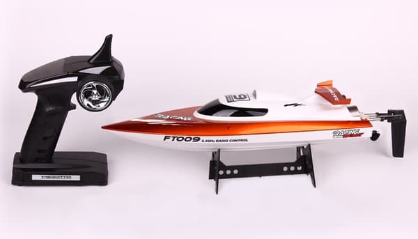 FT009 2.4GHz Radiostyrd motorbåt