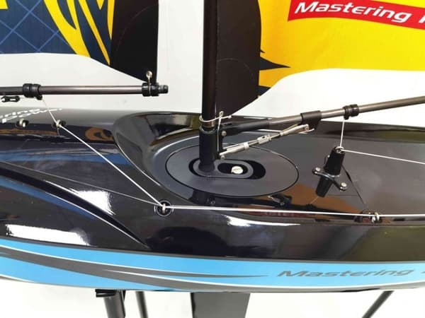 Joysway Focus V3 - 2.4GHz Seilbåt RTR - Rød