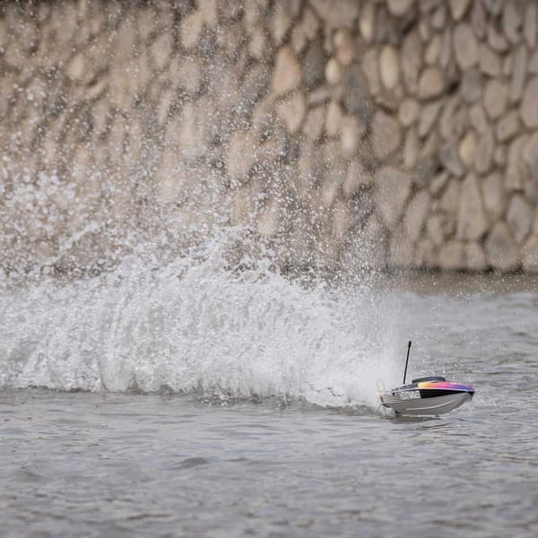 Pro Boat Recoil 18" Brushless RTR Heatwave