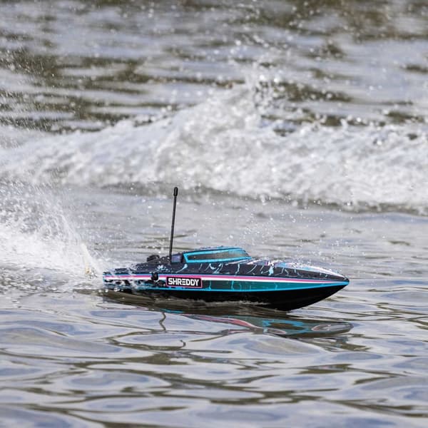 Pro Boat Recoil 18" Brushless RTR Shreddy