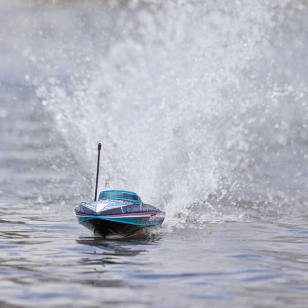 Pro Boat Recoil 18" Brushless RTR Shreddy