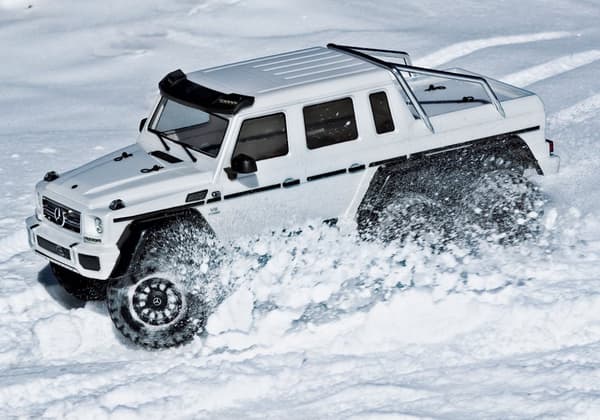 Traxxas TRX-6 Mercedes G63 AMG 6x6 RTR Hvid